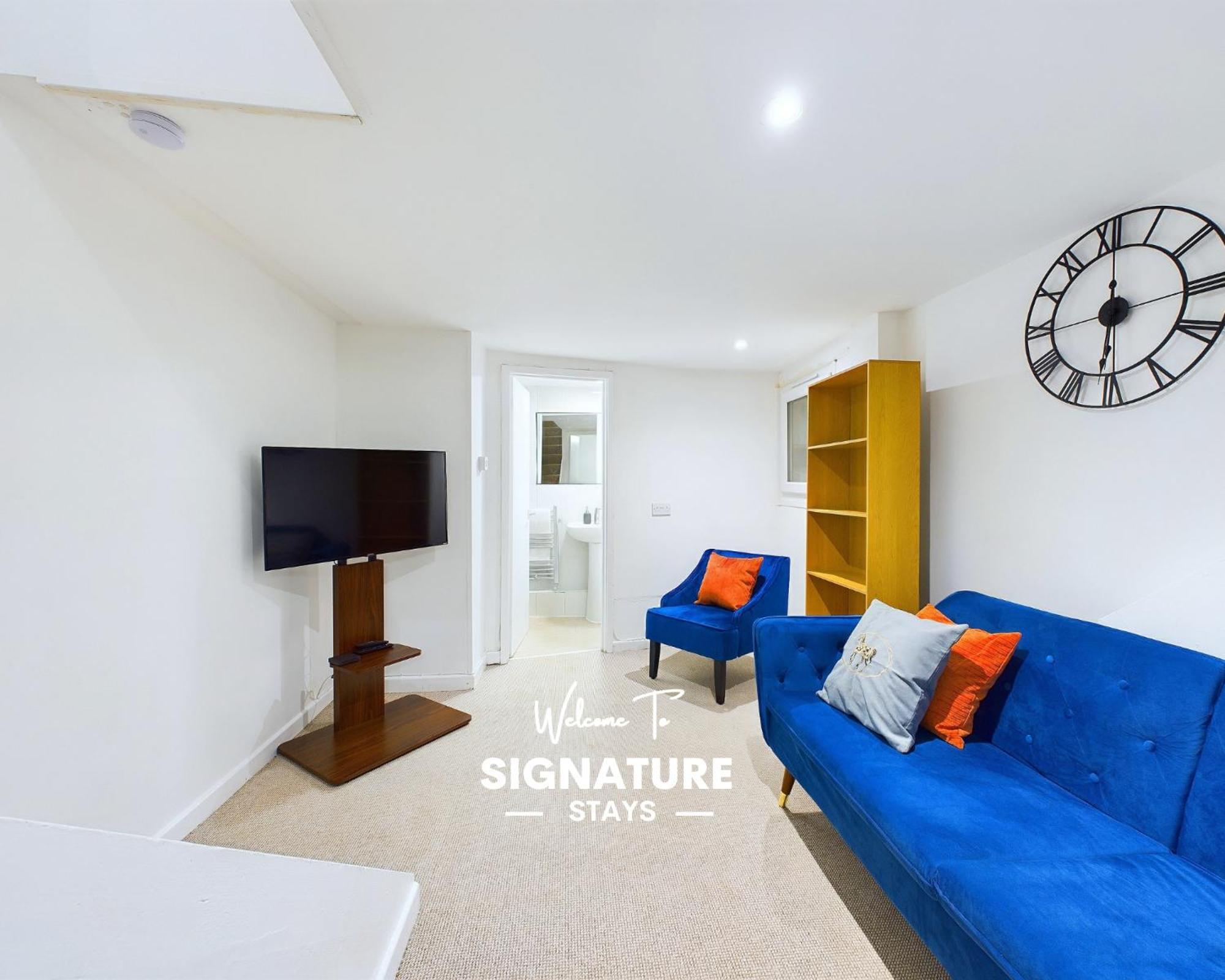 New Portland House By Signature - 3 Bedroom House In
